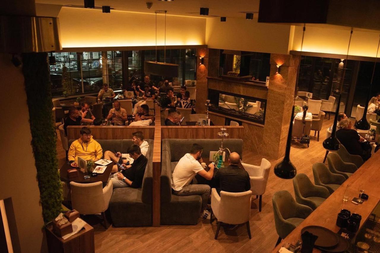 Griffon Bar Food Apartments Sztruga Kültér fotó